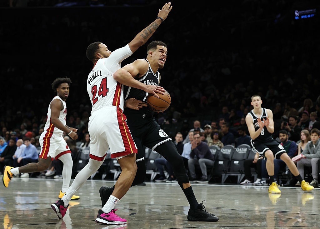 NBA: Norman Powell faz cesta do meio da quadra em Nets x Heat