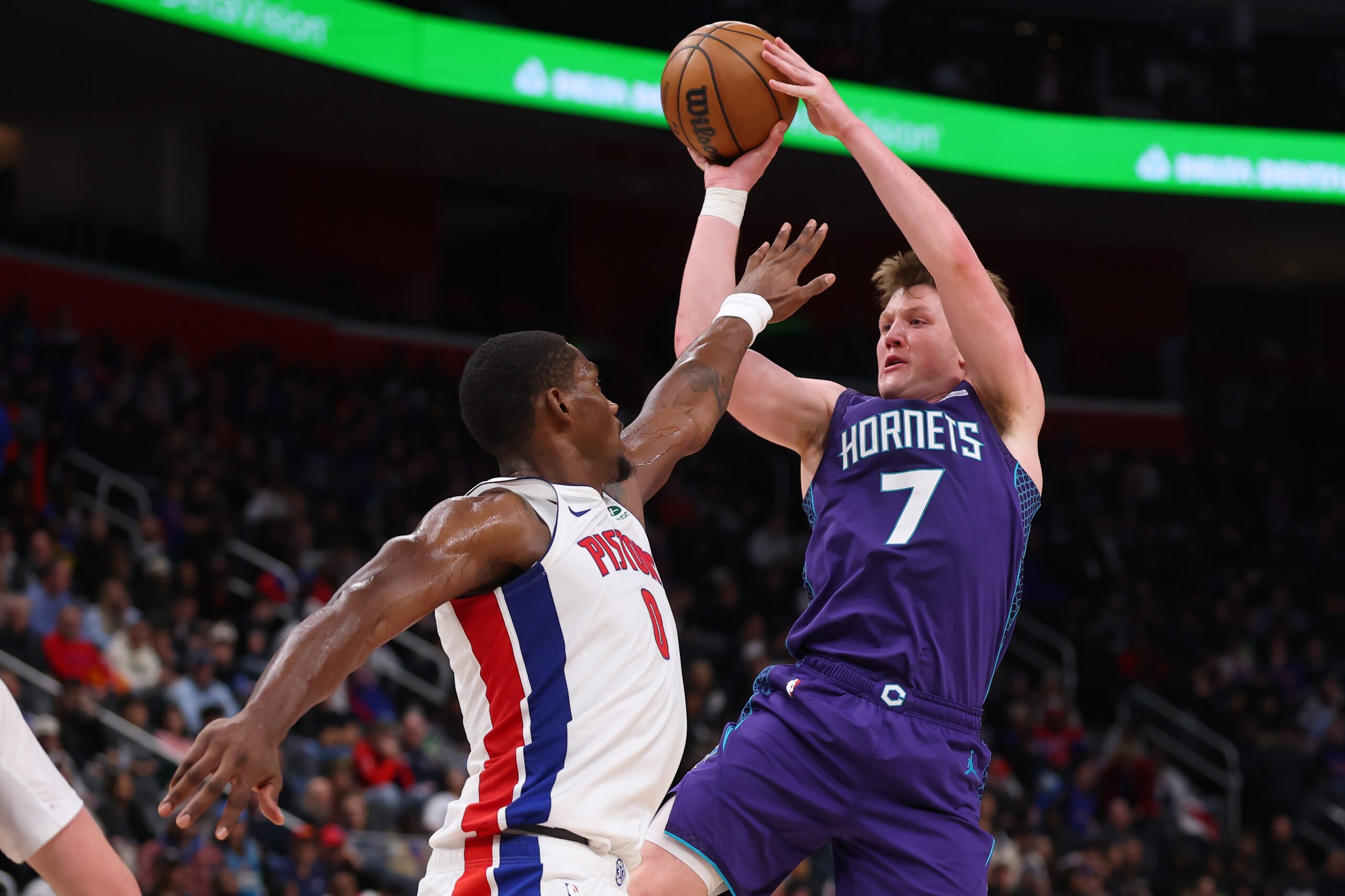 NBA: Kon Knueppel se torna o jogador a atingir em menos tempo a marca de 100 bolas de 3 pontos