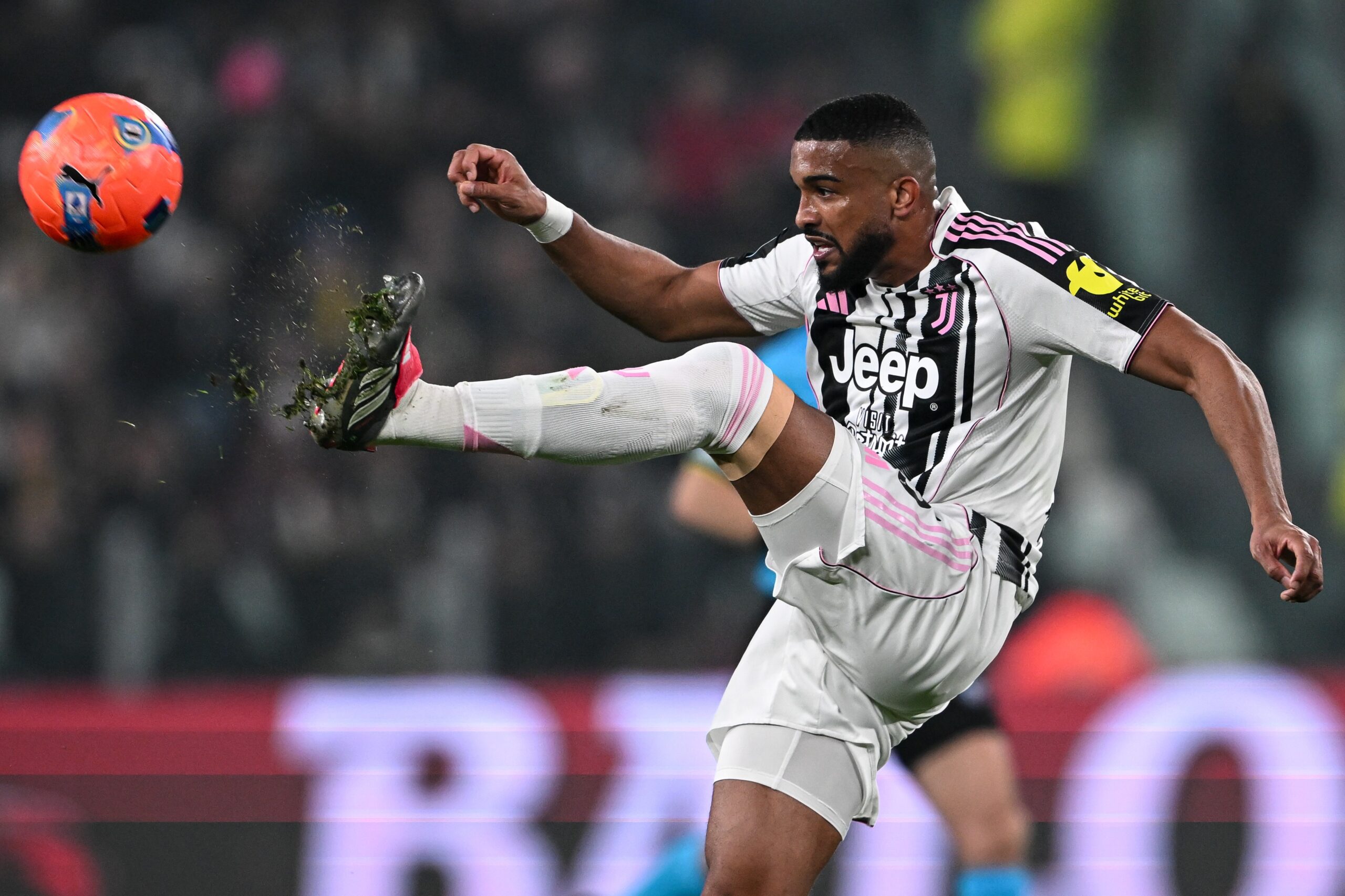 Bremer celebra retorno aos gramados antes do fim do ano: “Dar tudo para estar na Copa”