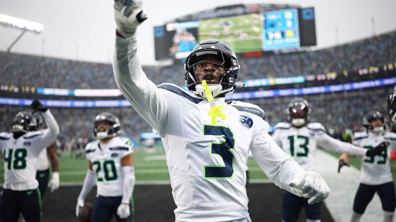 Seattle Seahawks vence Carolina Panthers por 27 a 10 fora de casa