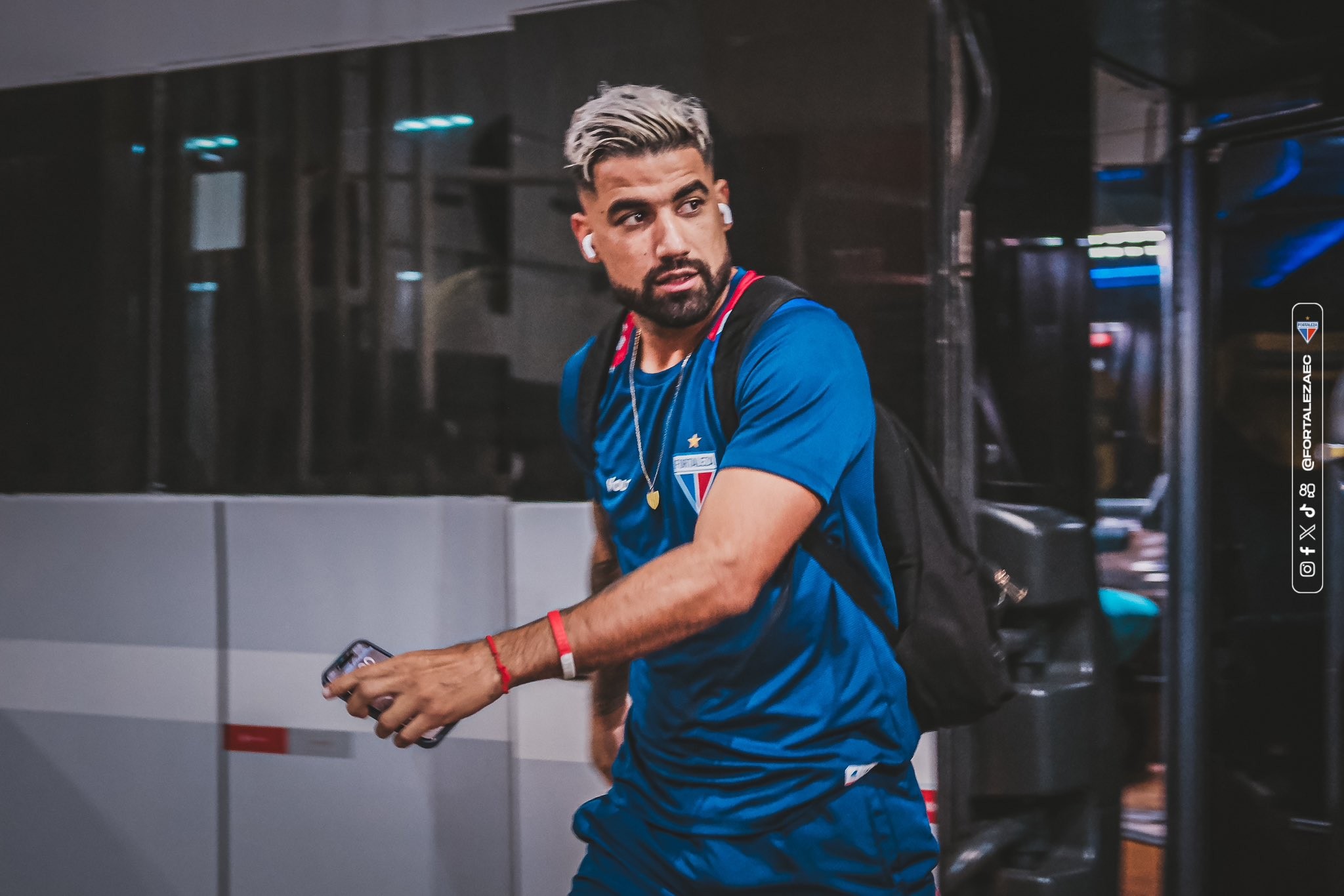 Brítez, do Fortaleza, foi submetido à cirurgia para drenar líquido do pulmão