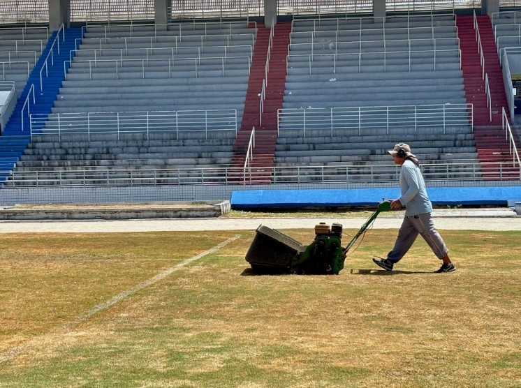 Com 78 jogos na temporada, gramado do Estádio Rei Pelé passa por reforma