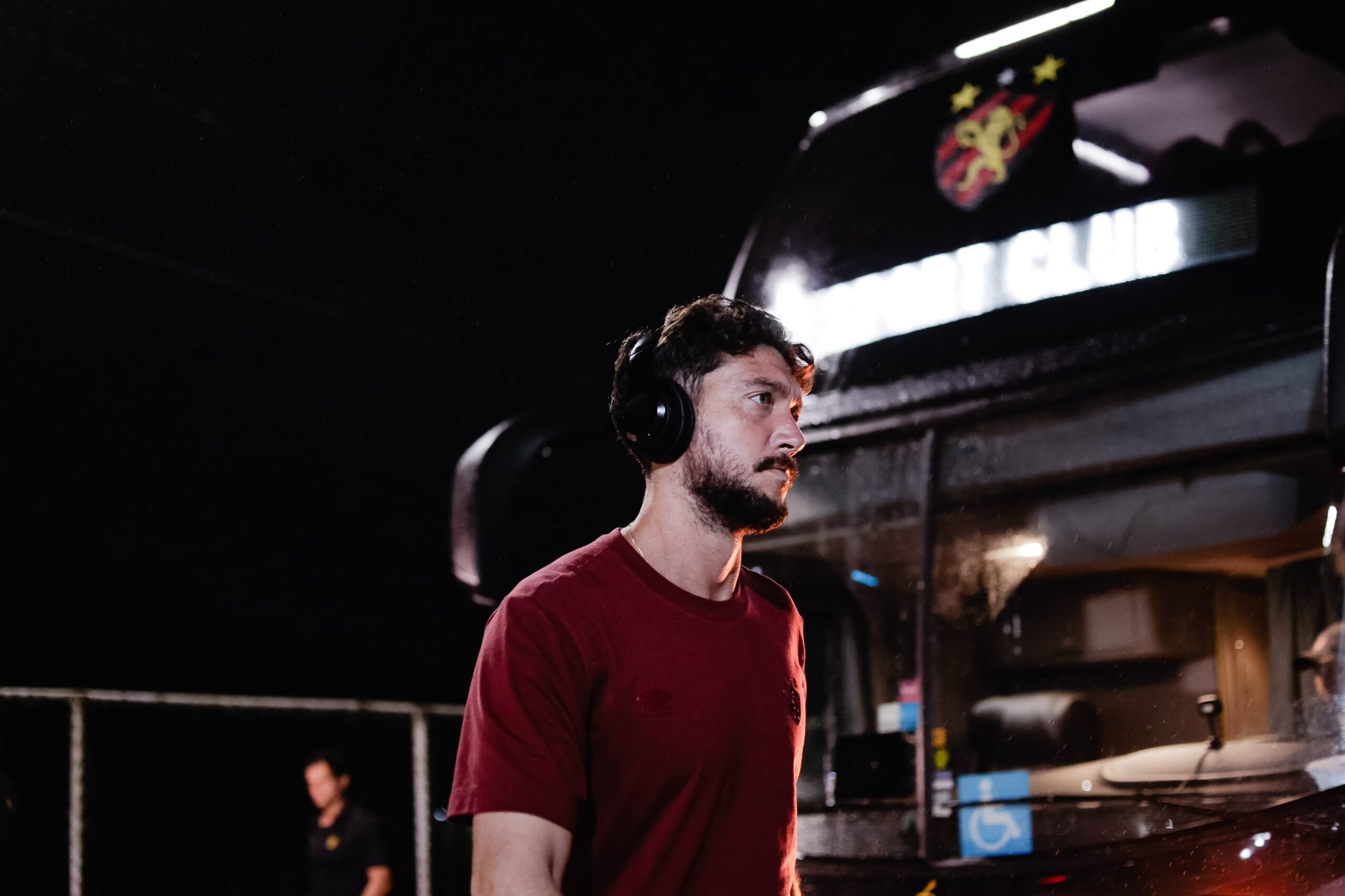 Guarani inicia busca por goleiro no mercado após saída de Fernando Miguel