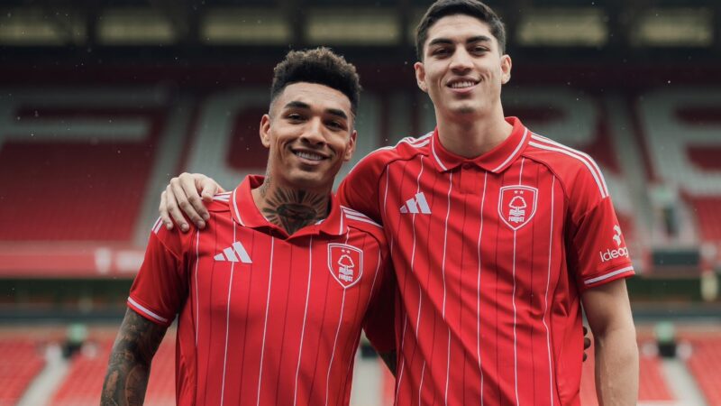 Pedido de Davide, tentativa de retorno de Jair ao Botafogo é debatida, mas jogador quer seguir na Premier League