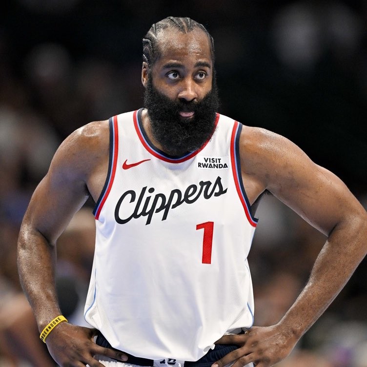 James Harden entra na lista dos 10 maiores pontuadores da história da NBA