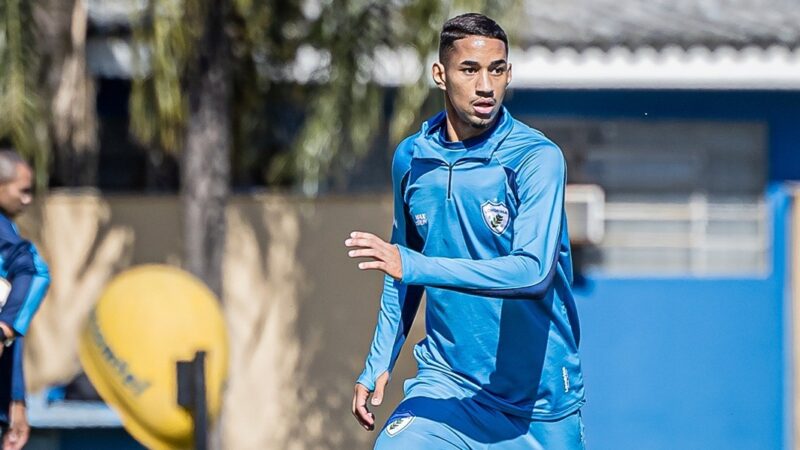 Londrina renova contrato com o zagueiro Caio