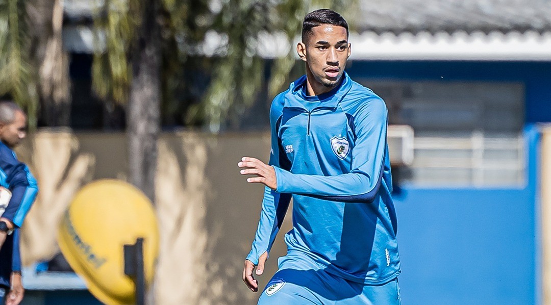 Londrina renova contrato com o zagueiro Caio