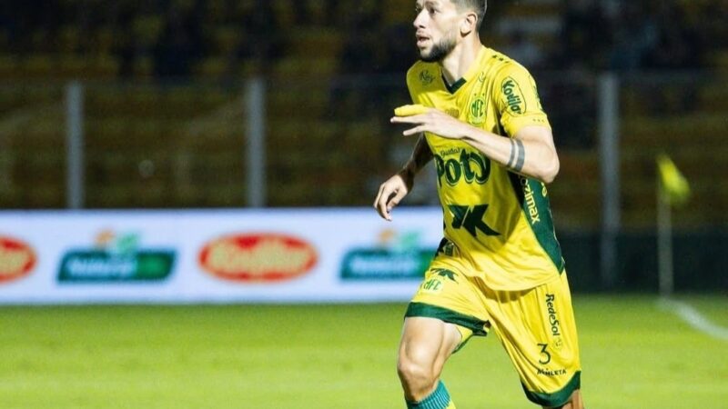 Vila Nova vai embolsar mais de R$ 2 milhões com ida de Jemmes para o Fluminense