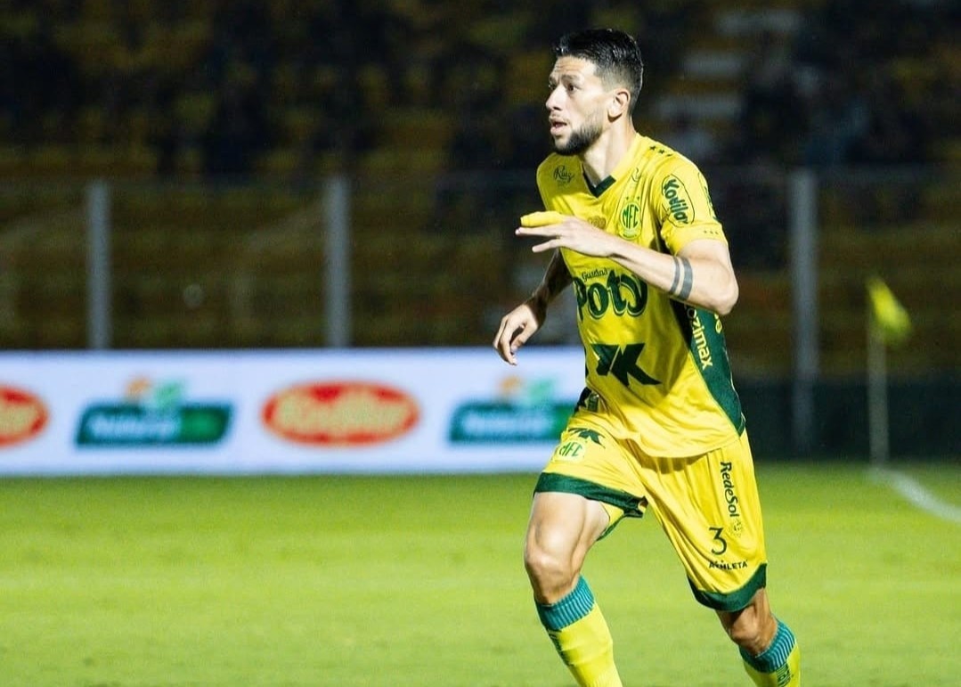 Vila Nova vai embolsar mais de R$ 2 milhões com ida de Jemmes para o Fluminense