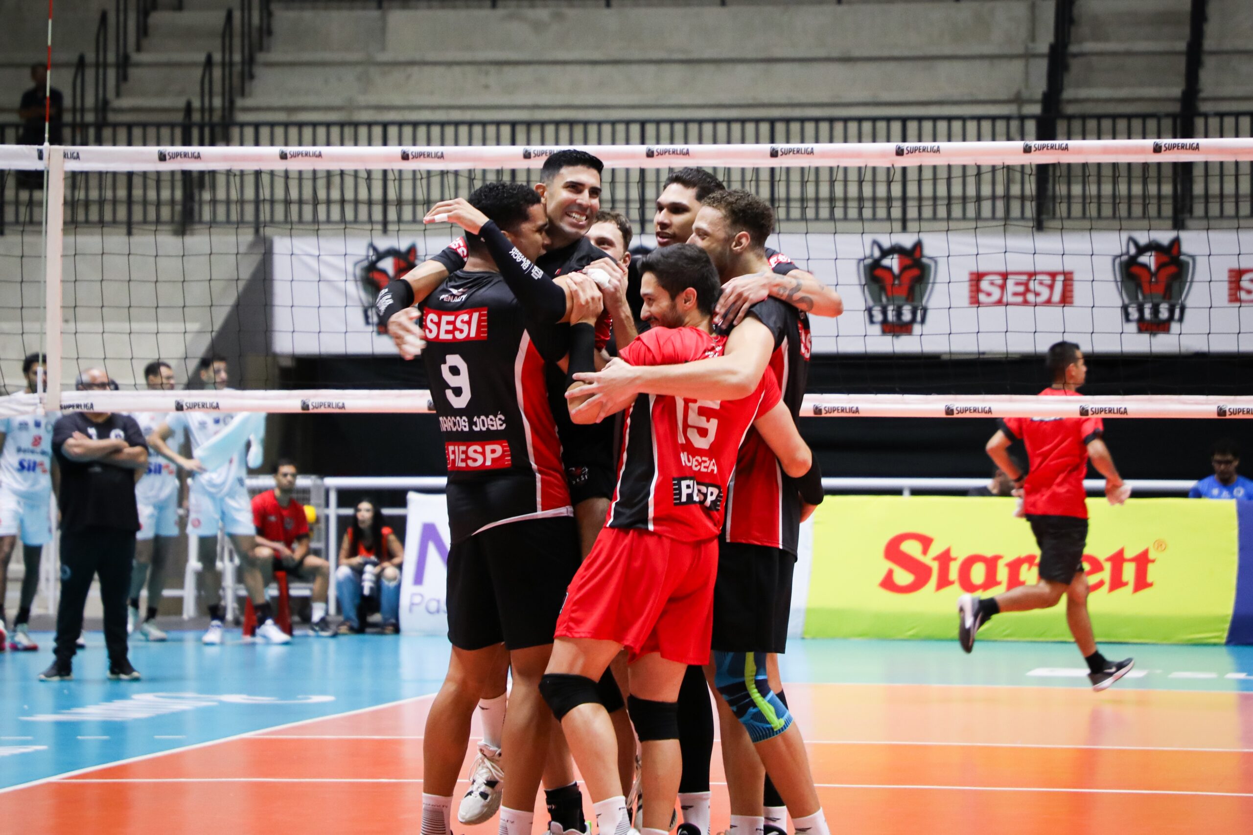 Sesi-Bauru salva nove match points e vence Guarulhos em um dos maiores tie-breaks da história