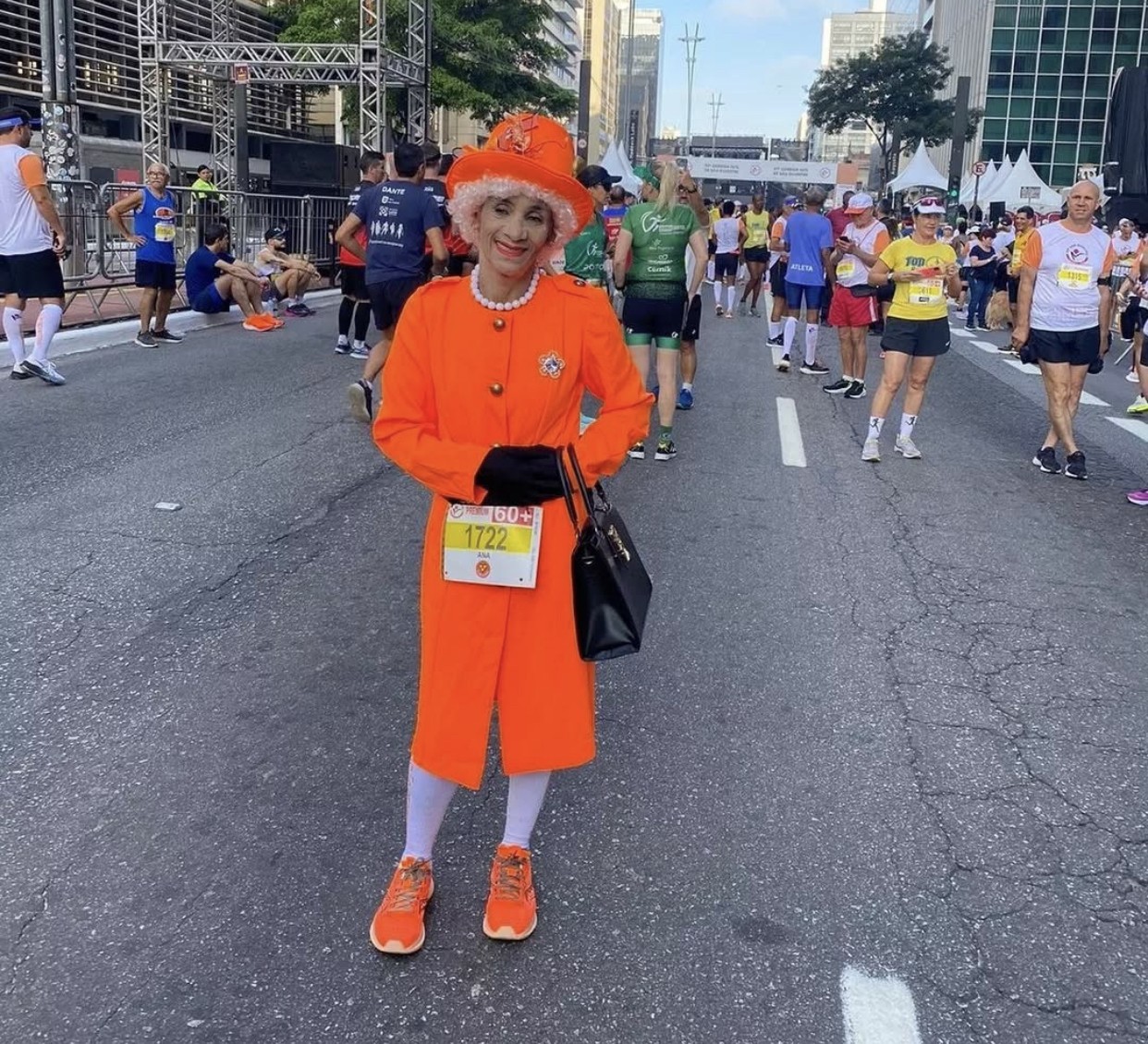 Coletor de lixo, colecionador e ex-dependente de drogas: conheça figurões da São Silvestre