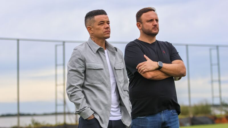 Inter anuncia saídas de D’Alessandro e André Mazzuco