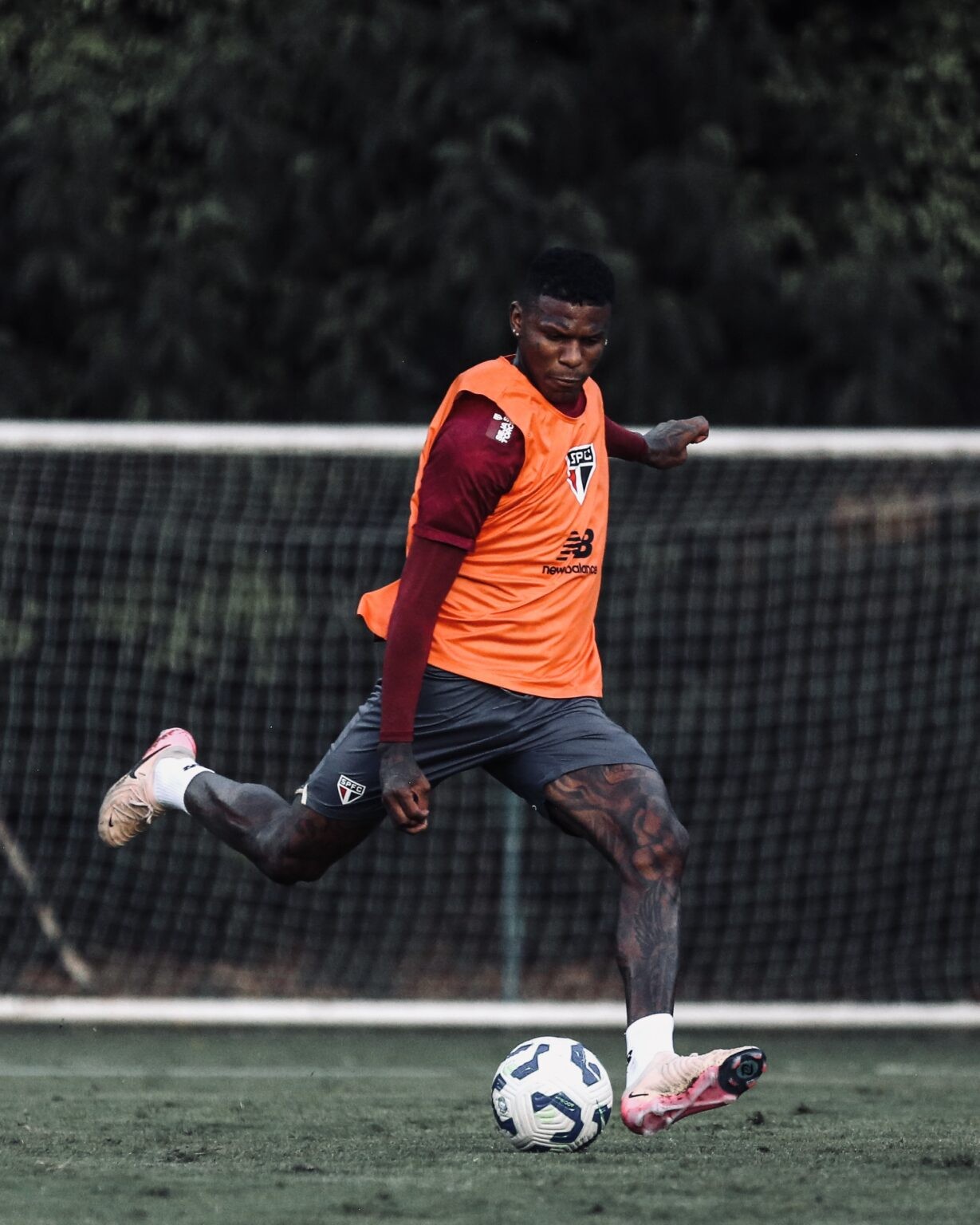 Escalação do São Paulo: Crespo ganha cinco jogadores para enfrentar o Inter