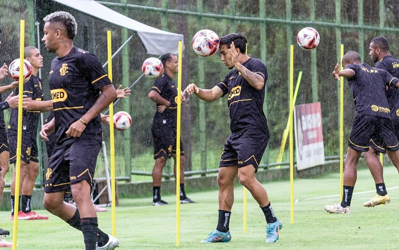 Pouso Alegre SAF estreia novo elenco em amistoso contra Itapirense no Manduzão neste sábado