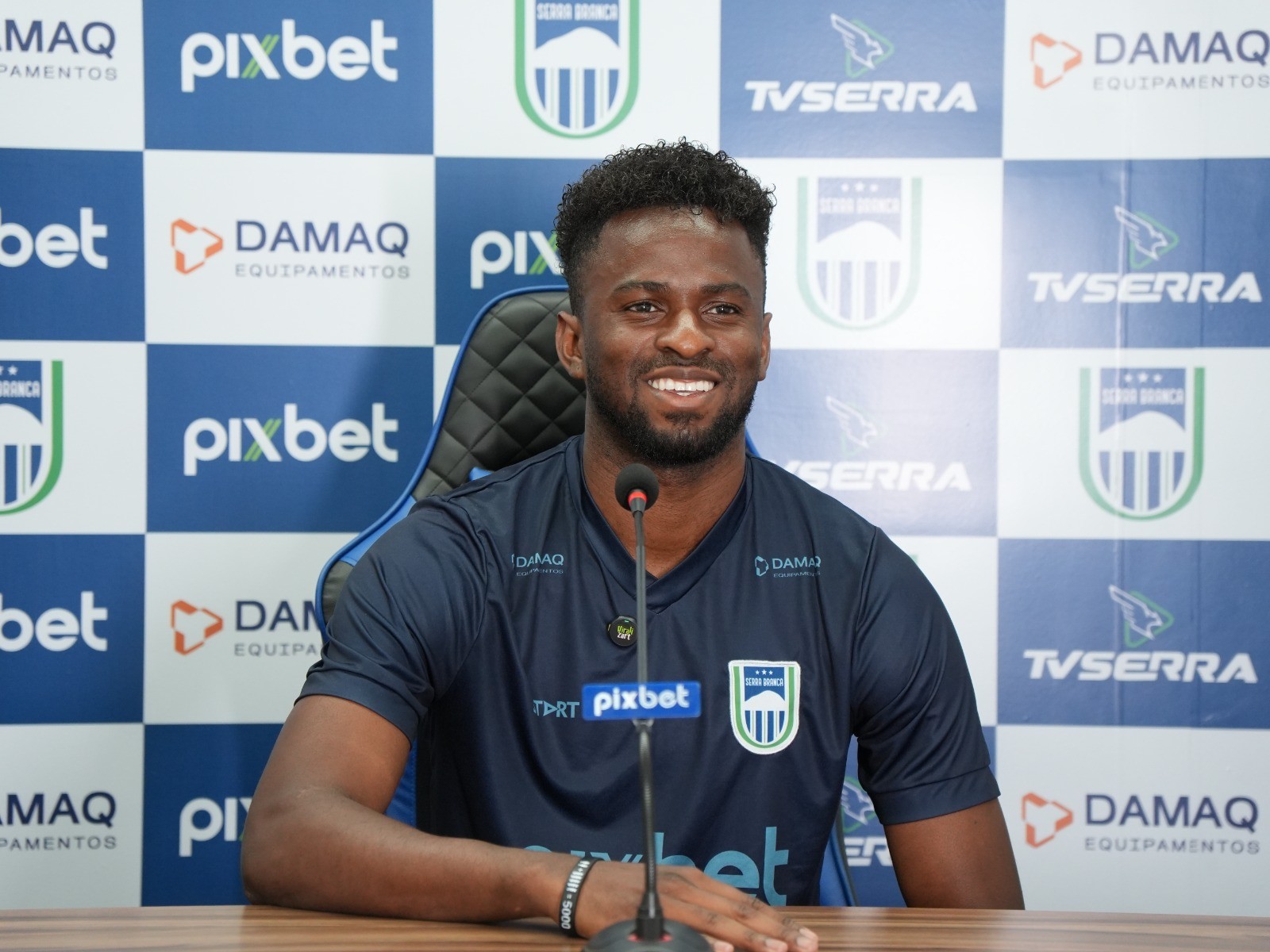 Jeferson enaltece estrutura do Serra Branca e prevê teste qualificado diante do América-RN