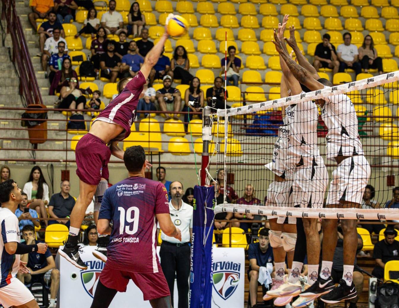 Suzano bate JF Vôlei, volta a vencer após quatro jogo e sobe na tabela da Superliga Masculina