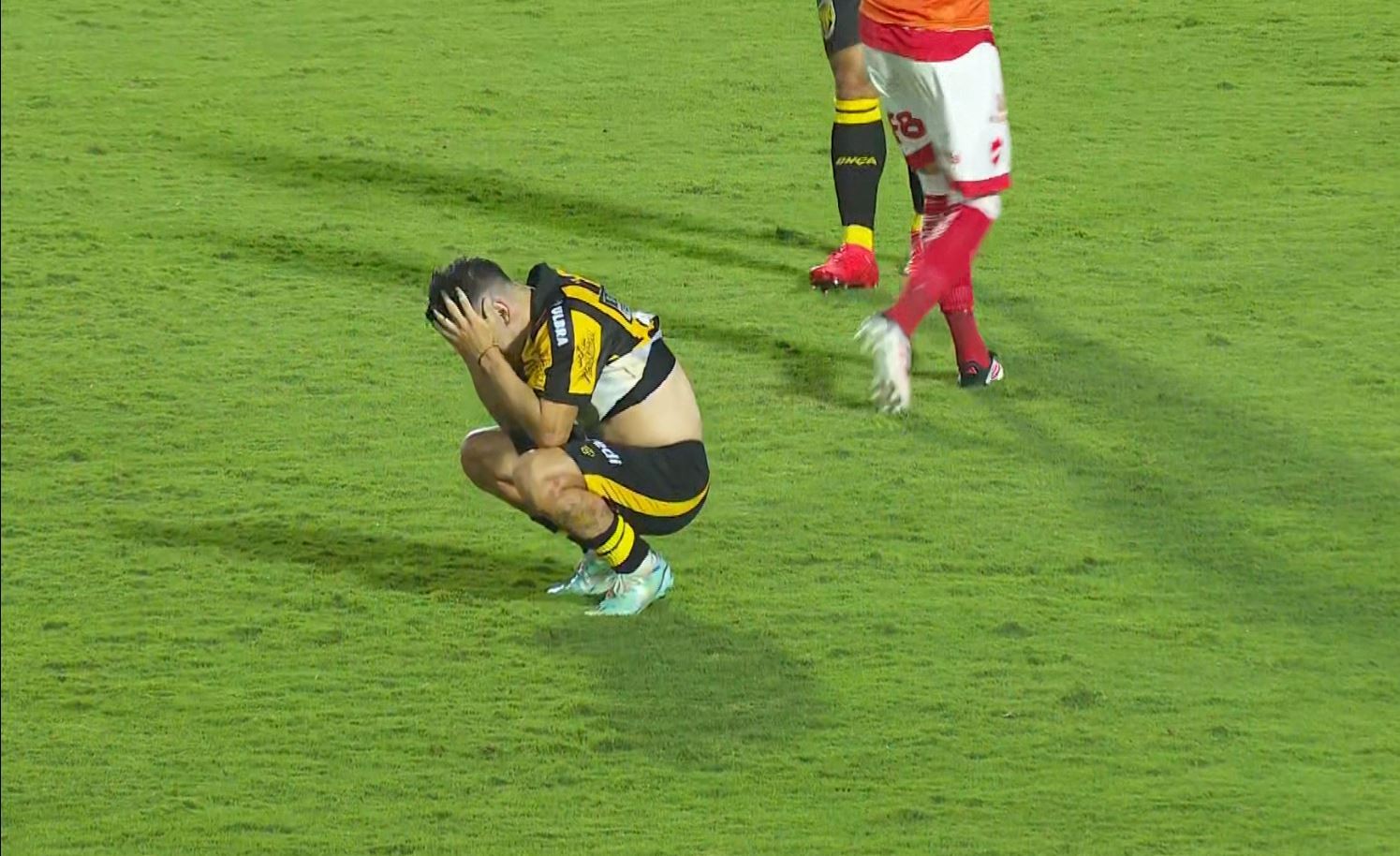 Retrospectiva 2025: título estadual não evita ano de fracassos e rebaixamento do Amazonas