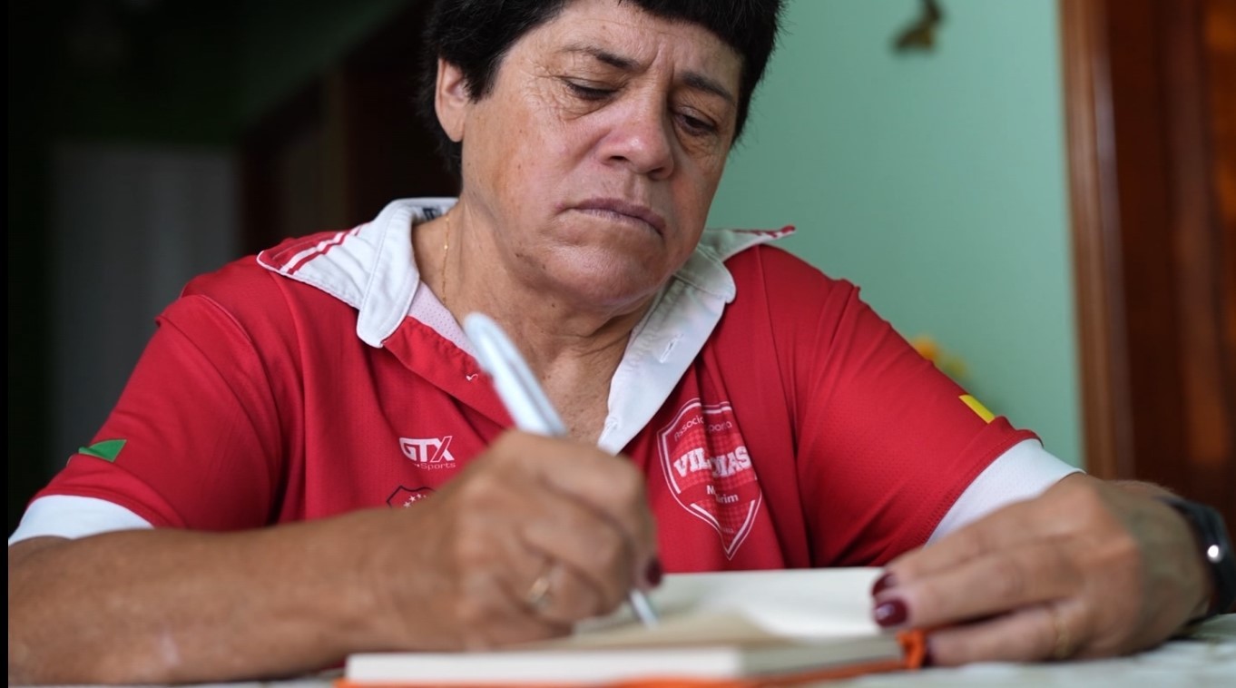 “Leila da Várzea” se inspira na presidente do Palmeiras para dirigir time no interior paulista