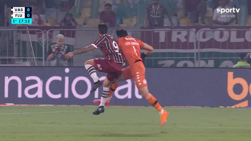 CBF divulga áudio do VAR na dividida de Léo Jardim com Everaldo em Vasco x Fluminense: “Perde o controle”