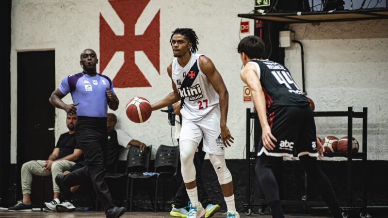Flamengo vence Vasco em São Januário e mantém rival na lanterna do NBB