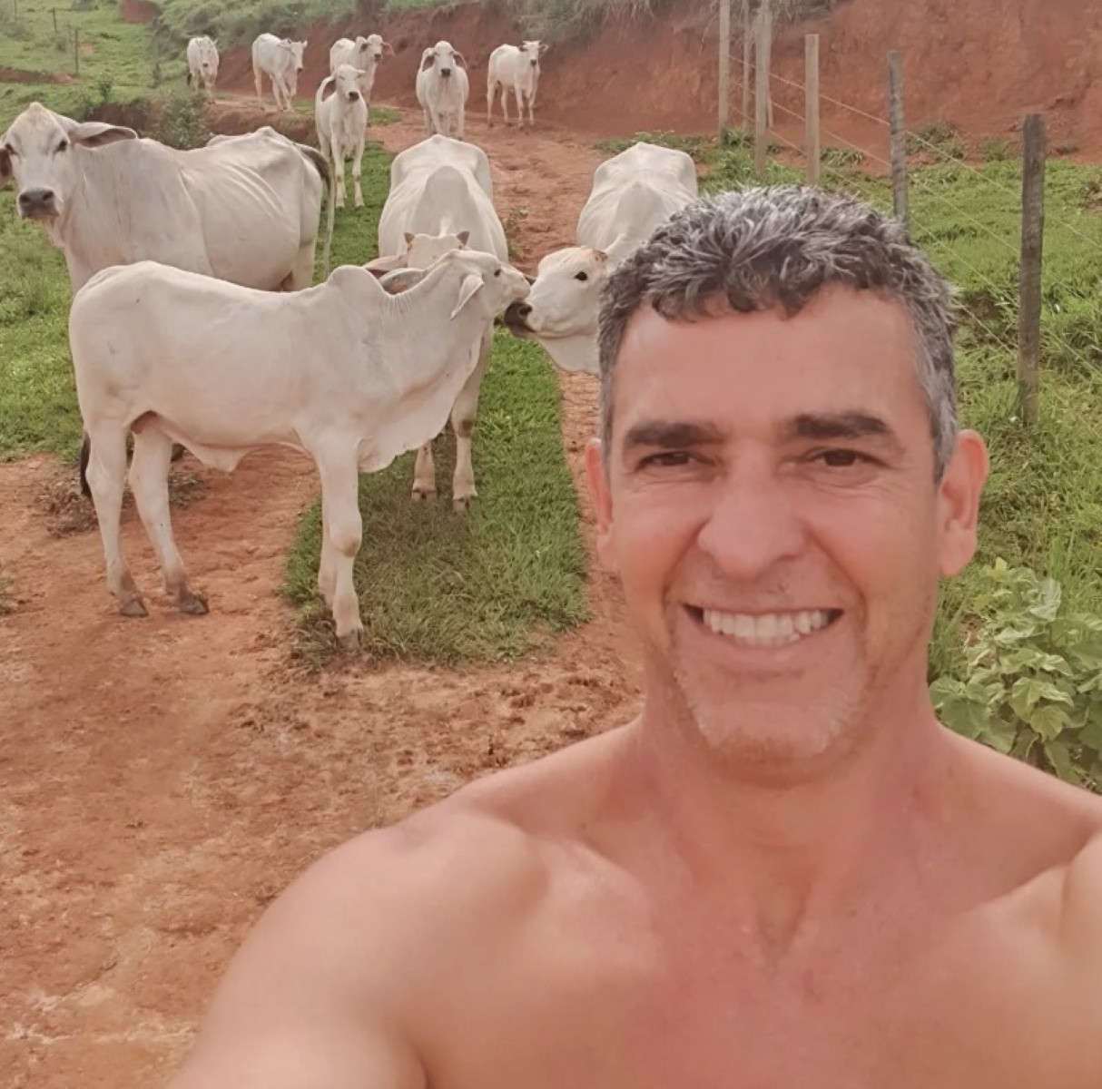 Achei! Campeão brasileiro com o Botafogo em 1995 hoje fatura alto com sacas de café