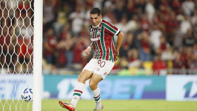 Decisivo, Serna está perto de igualar Cano em participações em gols do Fluminense no ano