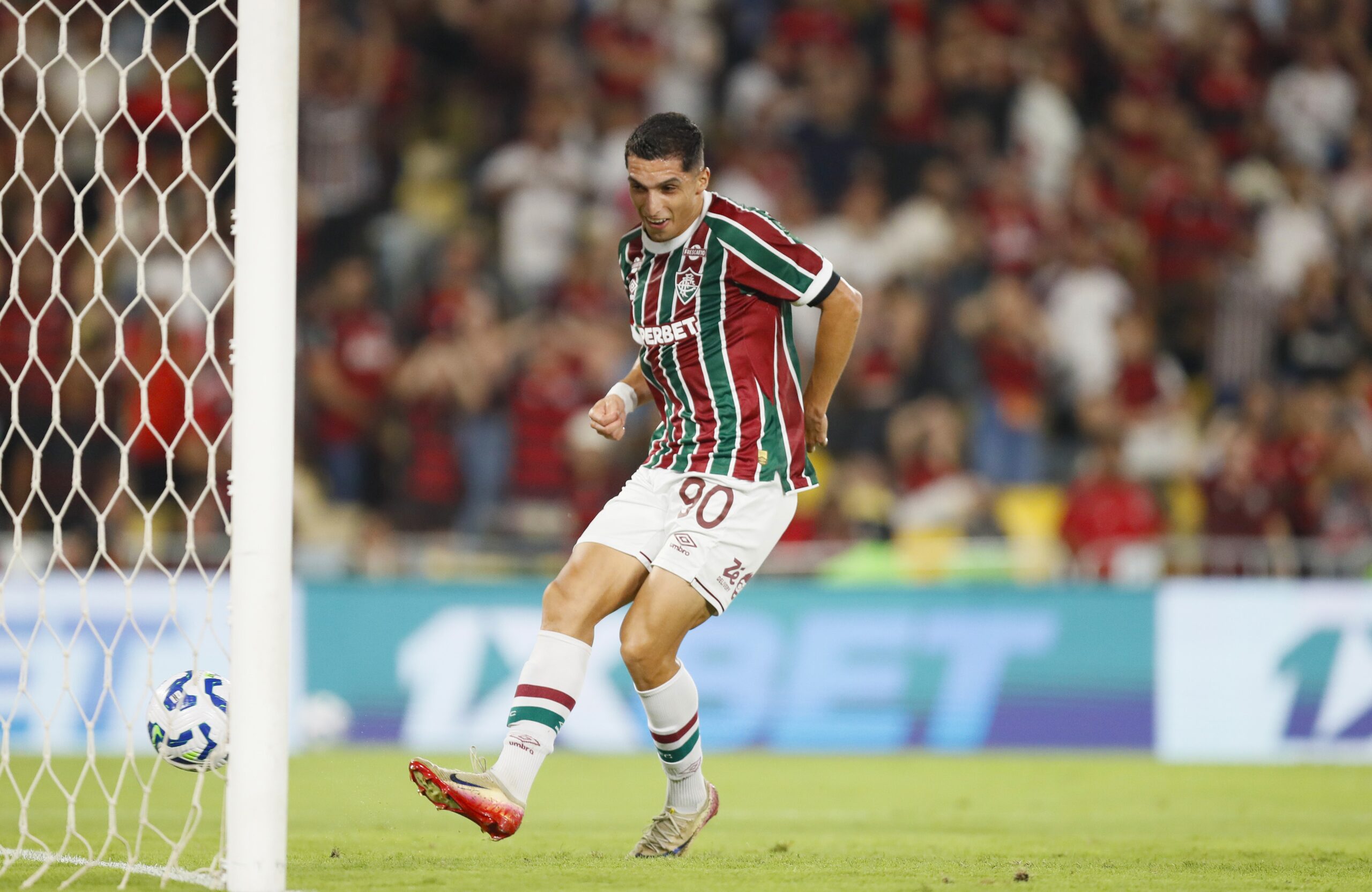 Replay? Lance do gol anulado do PSG contra o Flamengo foi parecido com o gol do Fluminense no Fla-Flu