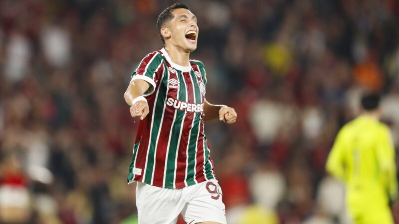 Serna muda status no Fluminense e persegue marcas de Arias e Conca