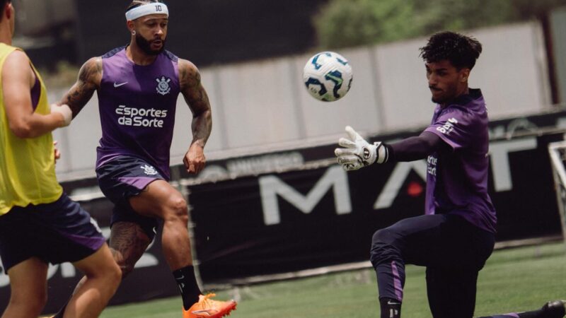 Memphis Depay evolui em recuperação, treina com bola e reforçará Corinthians em semifinal