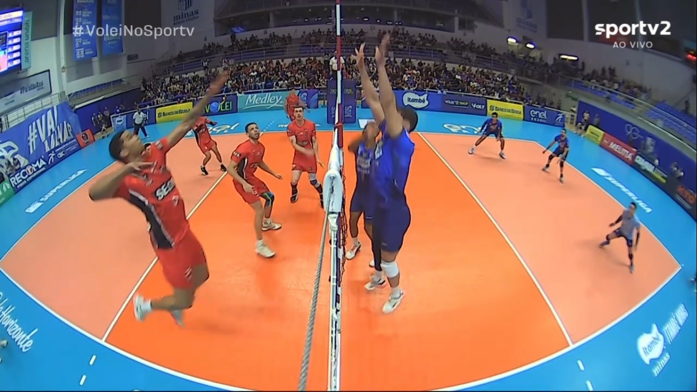 Minas vira sobre Sesi-Bauru, engata 4ª vitória seguida e embala na Superliga masculina de vôlei