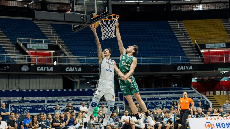 Bauru e Brasília duelam no último jogo das equipes em 2025 pelo NBB