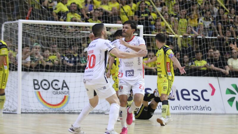JEC bate o Jaraguá nos pênaltis e é campeão catarinense de futsal