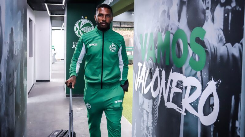 Zagueiro acusado de manipulação vai ao STF para trancar ação penal após decisão sobre cartões