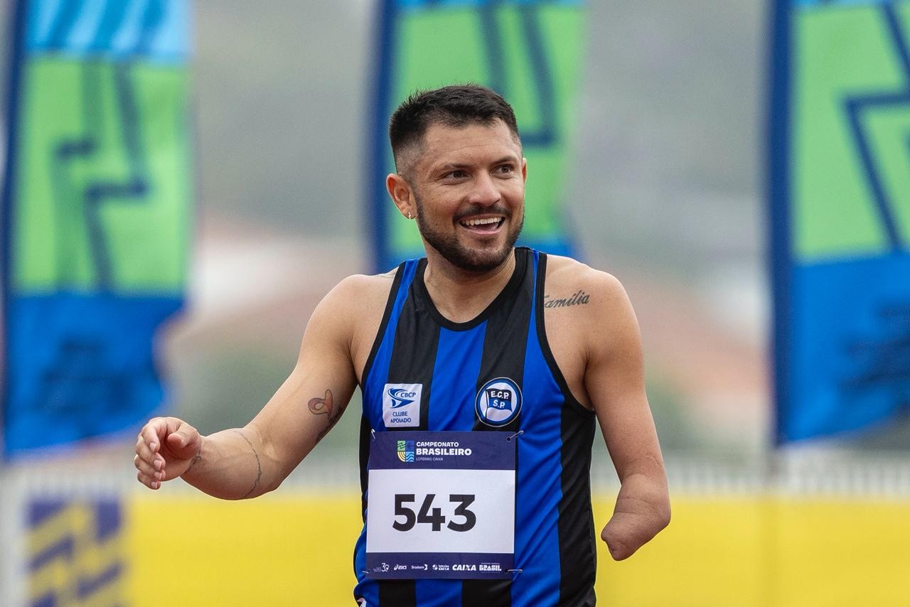 Petrúcio Ferreira comemora fim de temporada com ouro no Brasileiro de atletismo