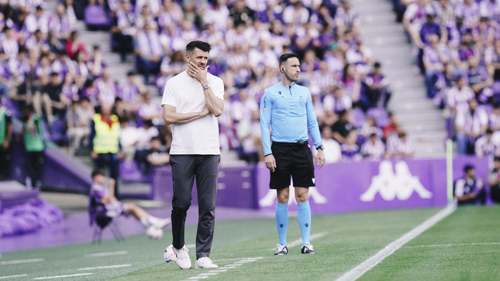 Pezzolano confirma negociação com o Inter: “Está caminhando forte”