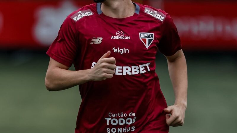 São Paulo esconde lista, mas deve trocar Ferraresi, Pablo Maia e Rodriguinho com o Botafogo