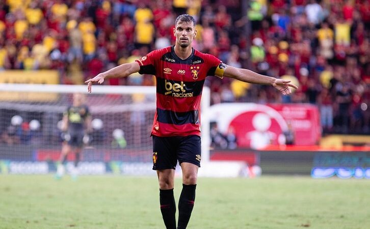Chapecoense contrata o zagueiro Rafael Thyere, do Sport