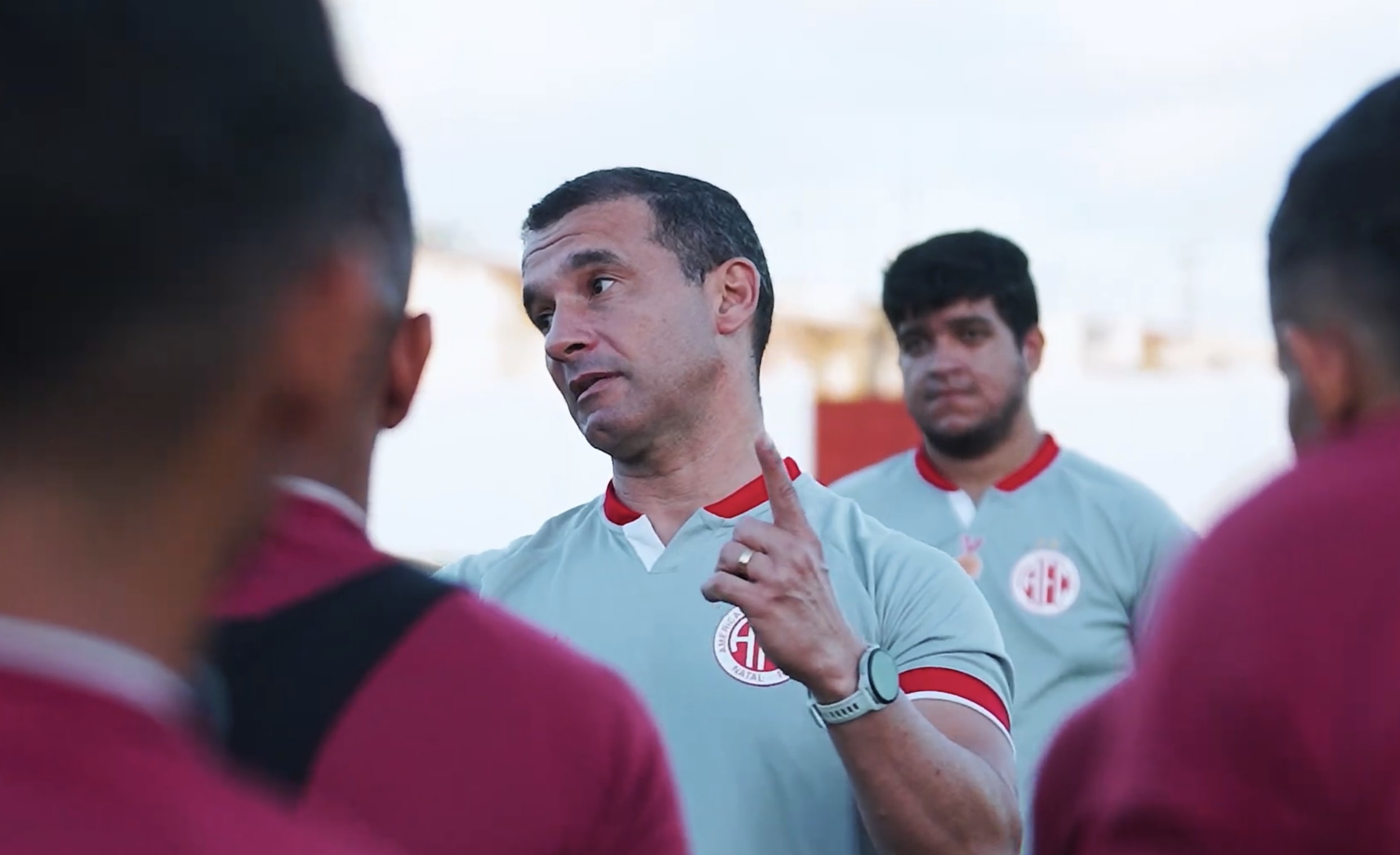 Ranielle elogia intensidade do América-RN e vê evolução para estreia em 2026