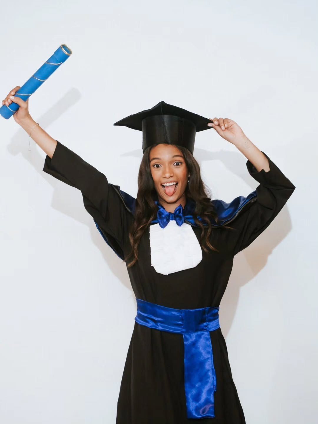 Rayssa Leal divulga último boletim e celebra conclusão do Ensino Médio