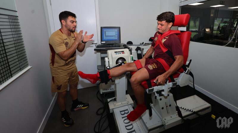 Athletico inicia preparação para a disputa do Paranaense 2026; veja a lista de jogadores