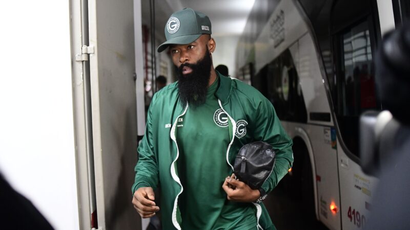 Goiás negocia saídas de jogadores que têm contrato para 2026