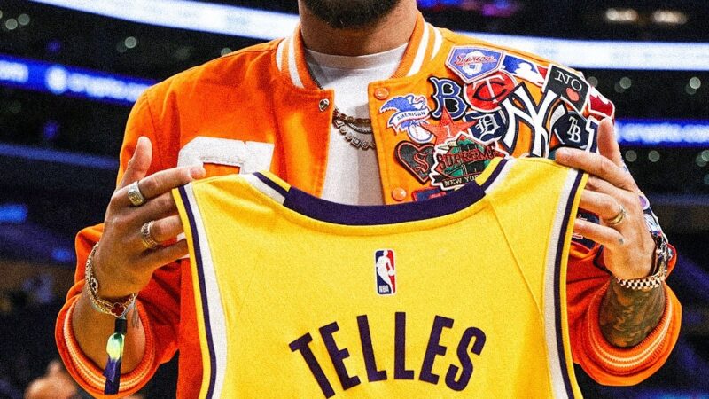 De férias nos Estados Unidos, Alex Telles reforça torcida do Los Angeles Lakers na NBA