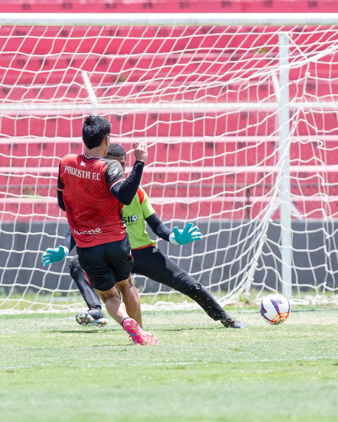 Paulista vence o Ecus em jogo-treino preparatório para a Série A3