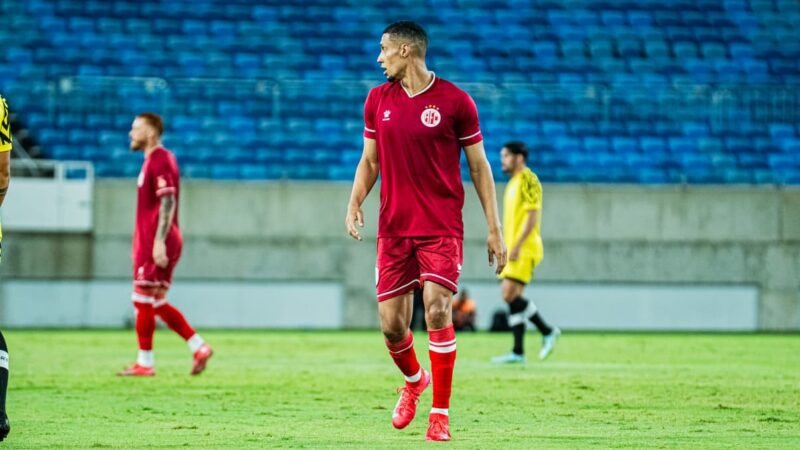 Salatiel tem pré-contrato com Caxias e só defende América-RN até abril