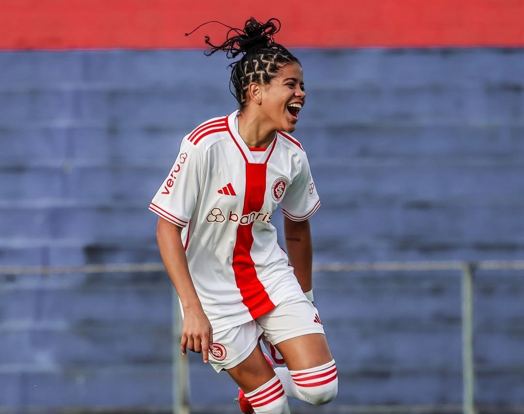 Pelo Internacional, Yngrid atinge melhor marca de gols na carreira e fatura dois títulos estaduais
