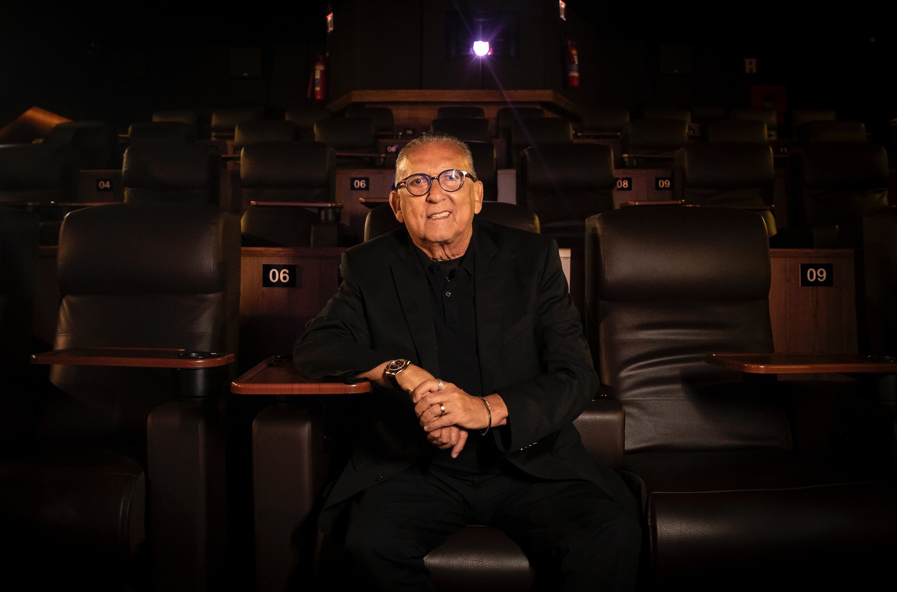 Galvão Bueno é internado em hospital em Londrina