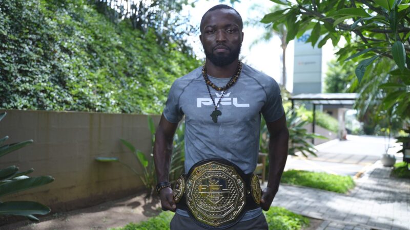 Lutador de Curitiba ganha cinturão em torneio de MMA da África; conheça a história