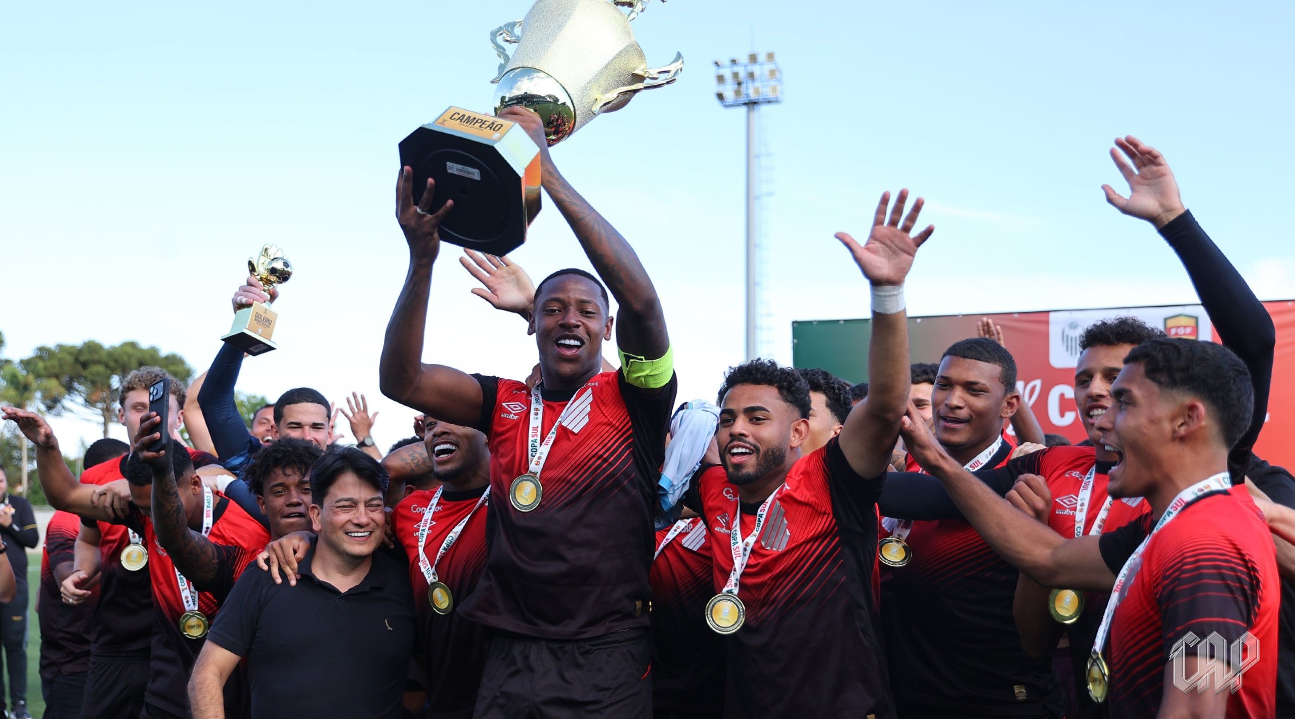 Time-base do Athletico no Paranaense chega em alta após dois títulos no ano; veja destaques