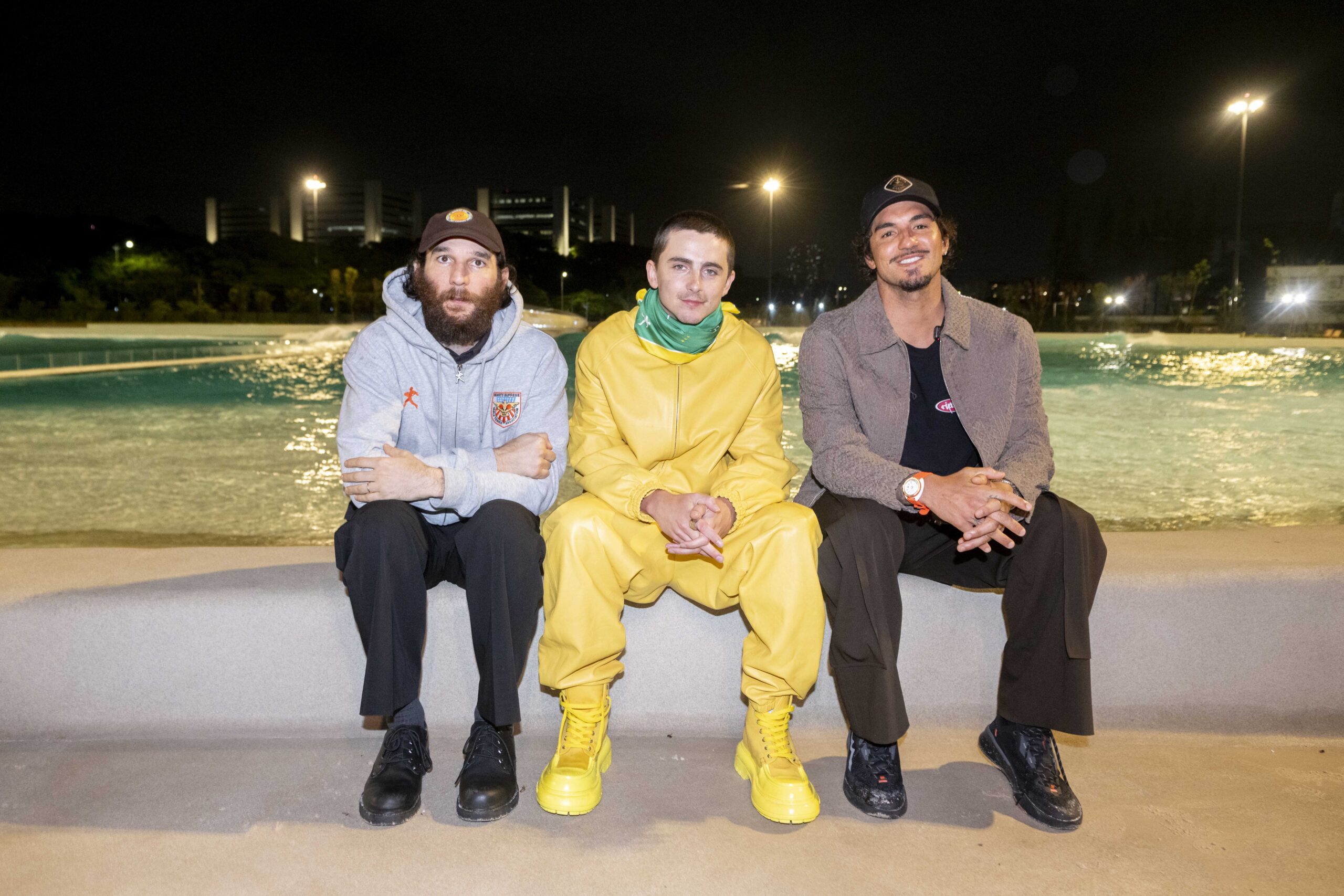 Gabriel Medina recebe Timothée Chalamet em sua piscina de ondas em SP: “Conversa fluiu”