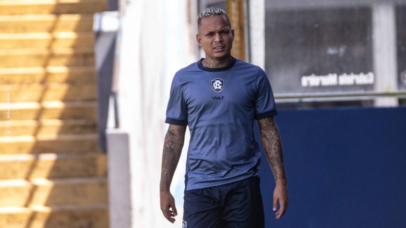Vila Nova acerta a contratação do atacante Janderson